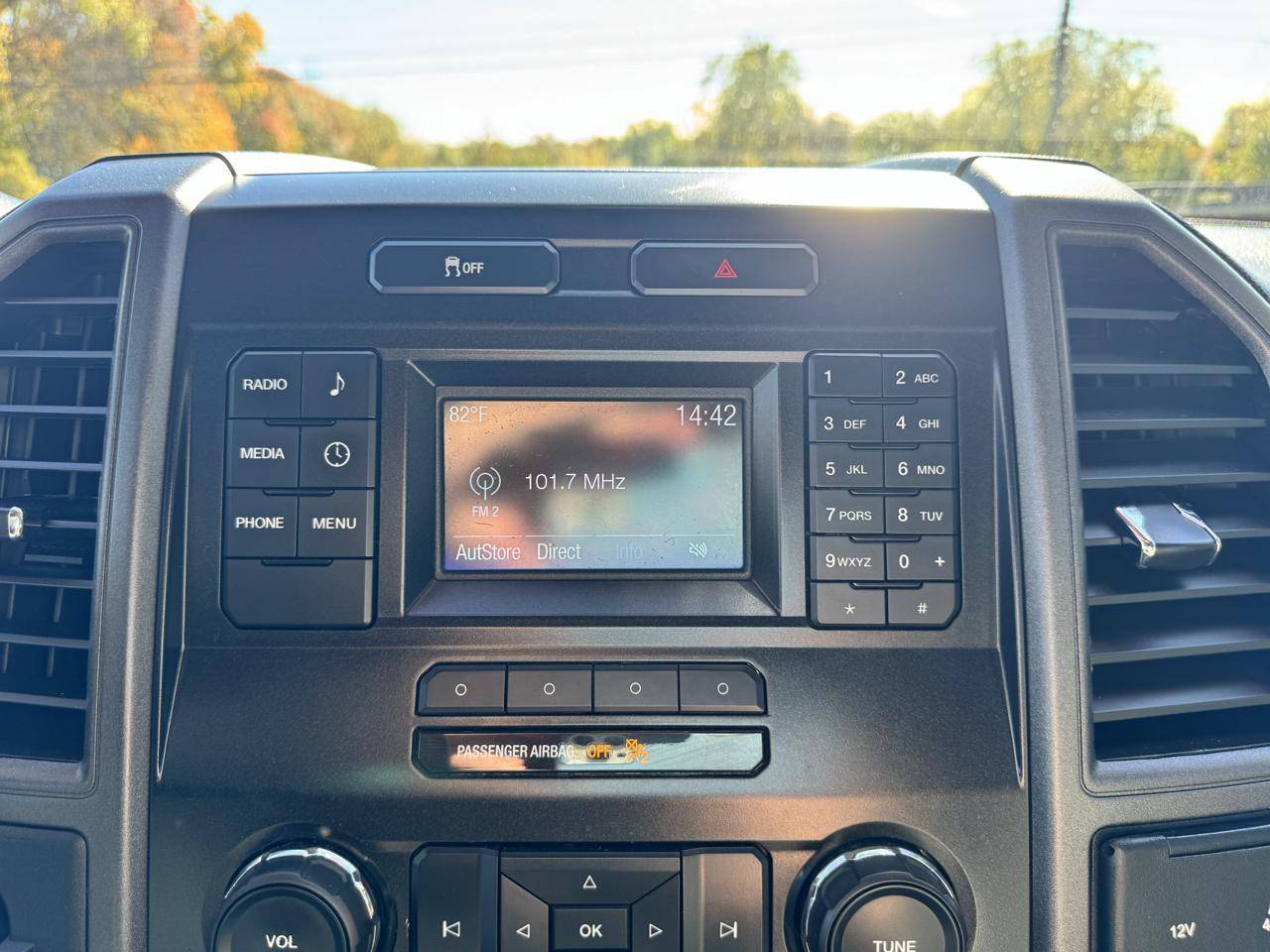 Ford Super Duty F-450 DRW XLT 4WD SuperCab 168" WB 60" CA XLT 2019