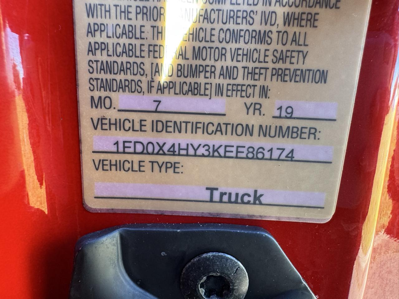 Ford Super Duty F-450 DRW XLT 4WD SuperCab 168" WB 60" CA XLT 2019