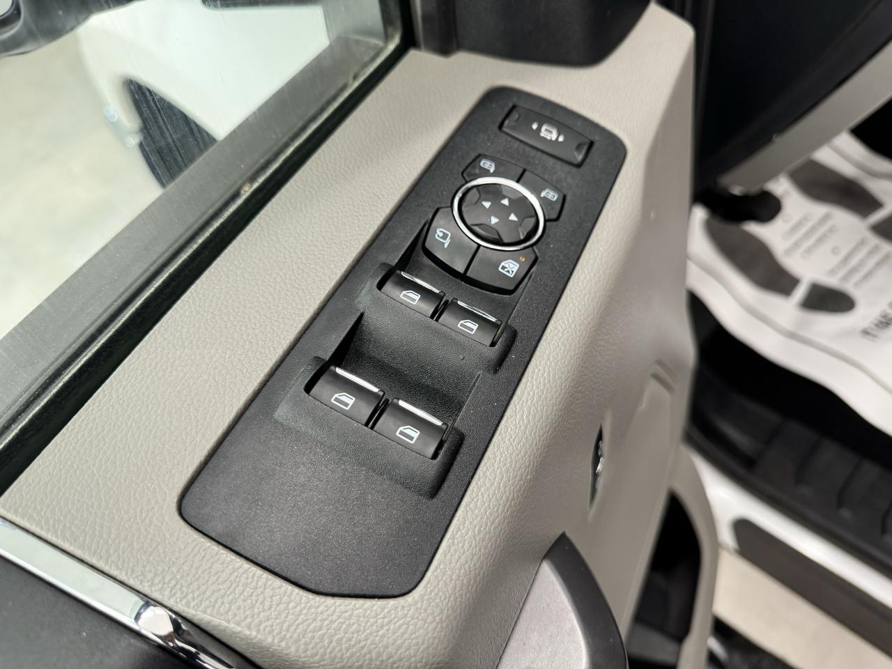 Ford Super Duty F-250 SRW King Ranch 4WD Crew Cab 8' Box 2019