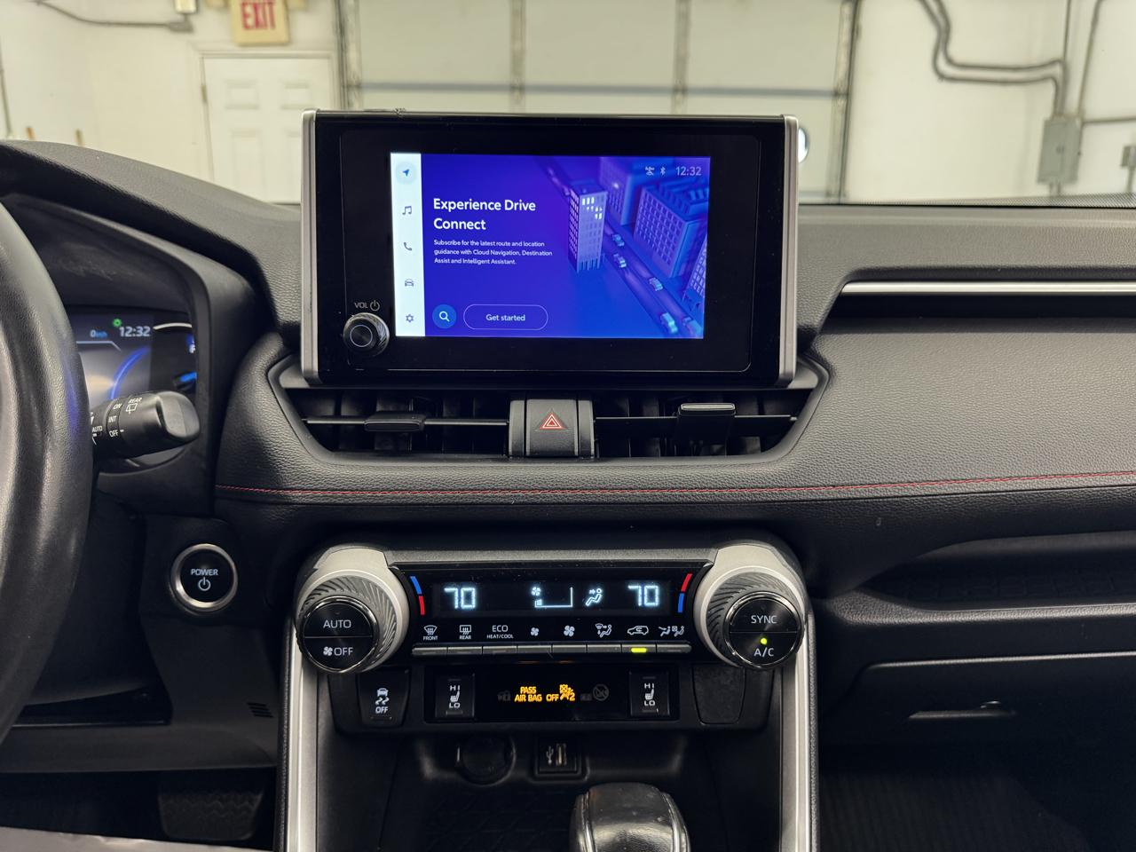 Toyota RAV4 Prime SE (Natl) 2024
