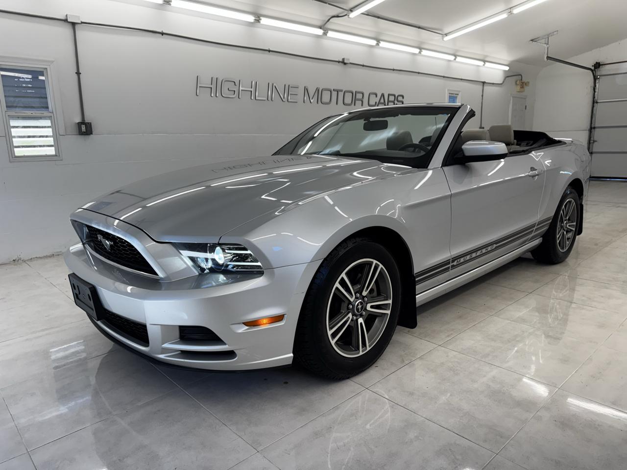 Ford Mustang 2dr Conv V6 2013