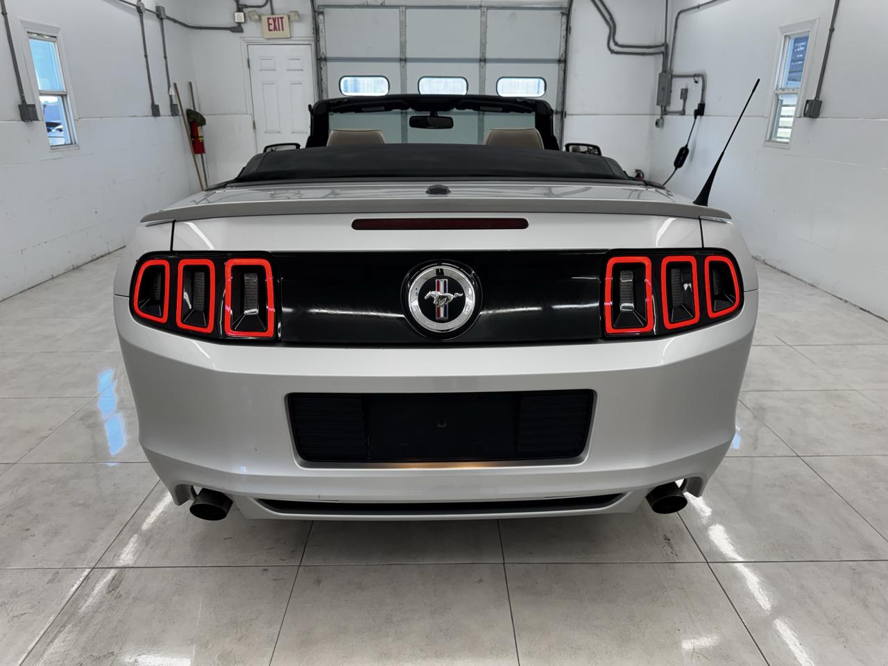 Ford Mustang 2dr Conv V6 2013