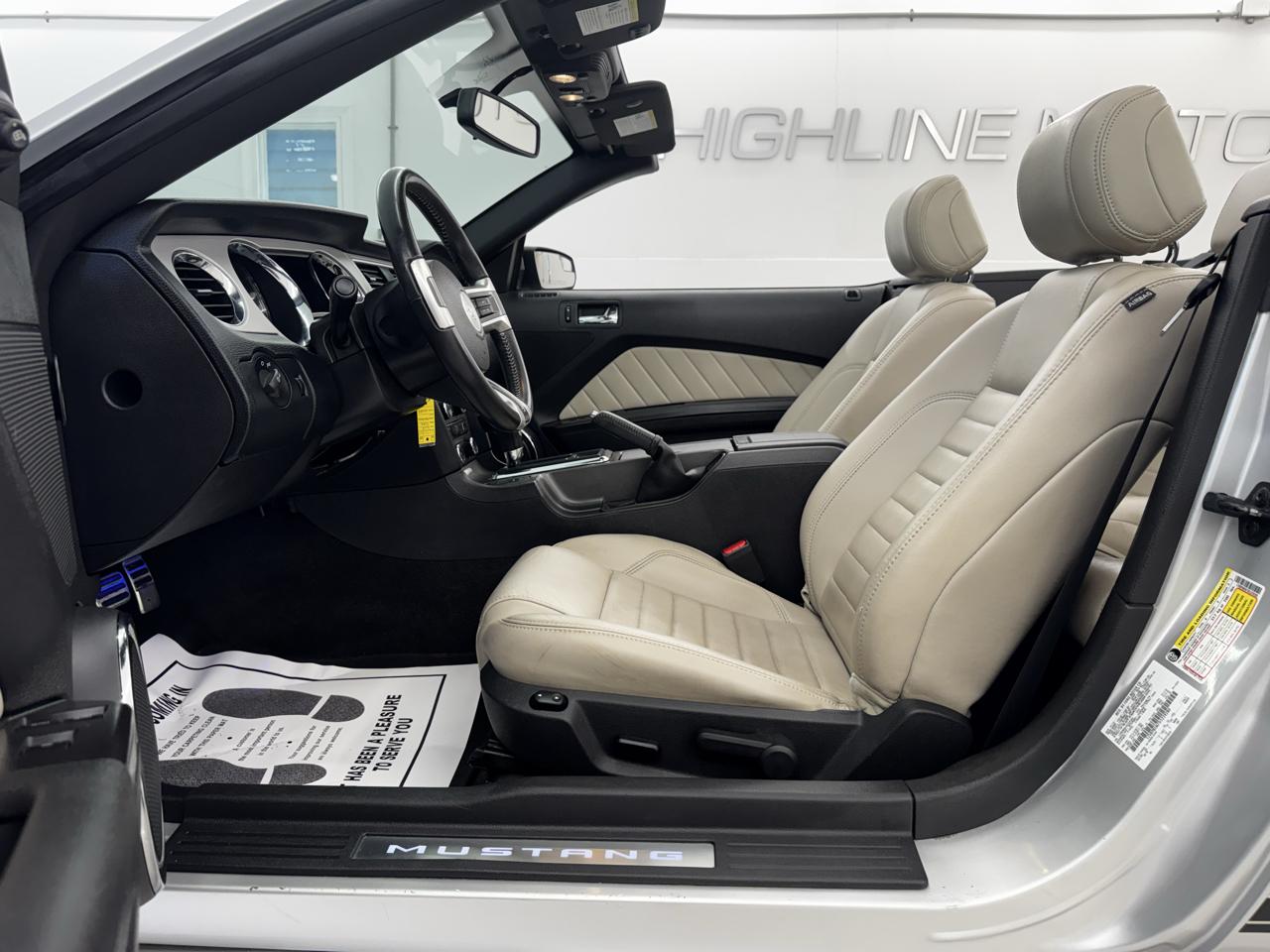 Ford Mustang 2dr Conv V6 2013