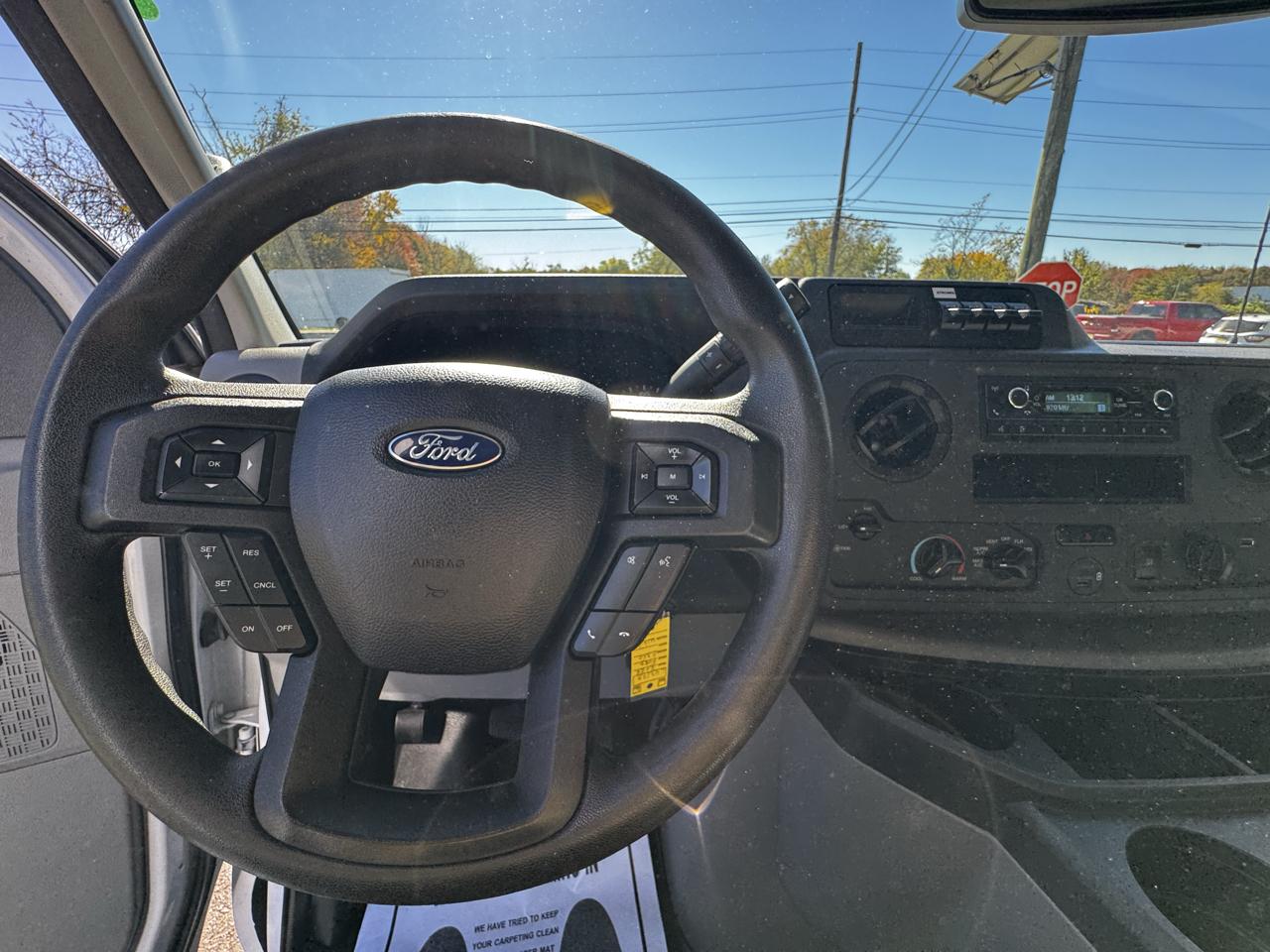Ford E-Series Cutaway E-350 SRW 138" WB 2022