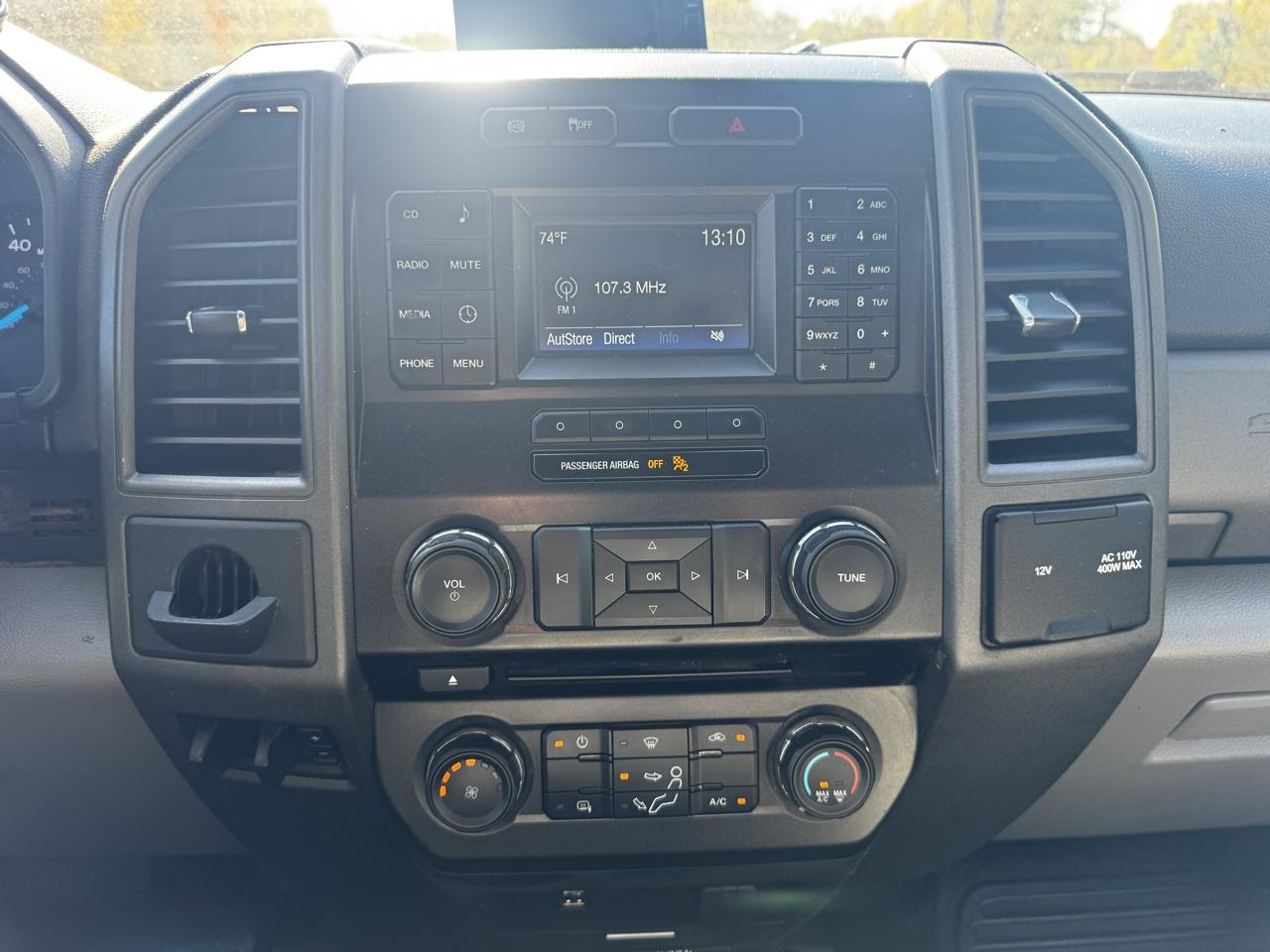 Ford Super Duty F-550 DRW Lariat 2WD SuperCab 168" WB 60" CA 2017