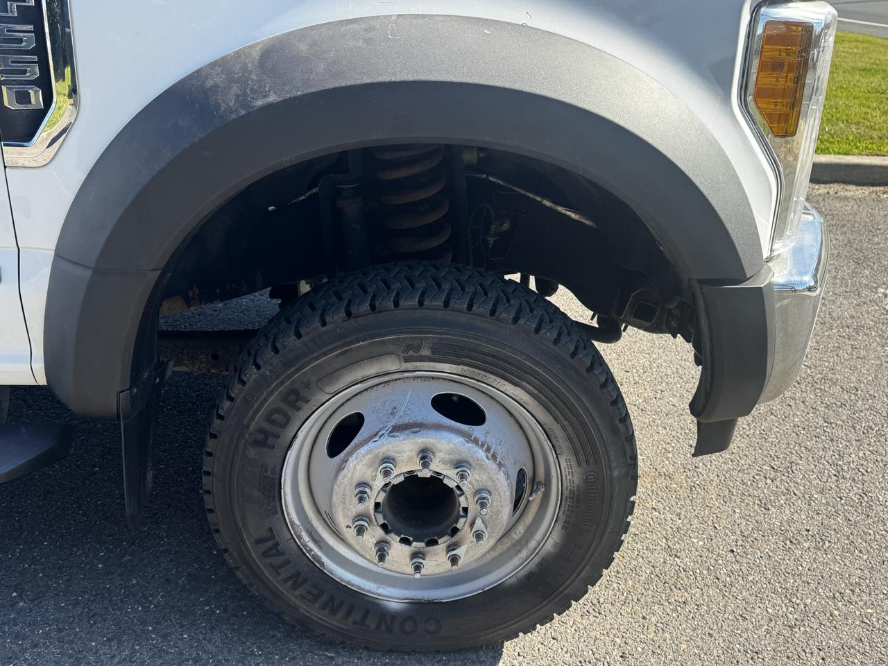 Ford Super Duty F-550 DRW Lariat 2WD SuperCab 168" WB 60" CA 2017