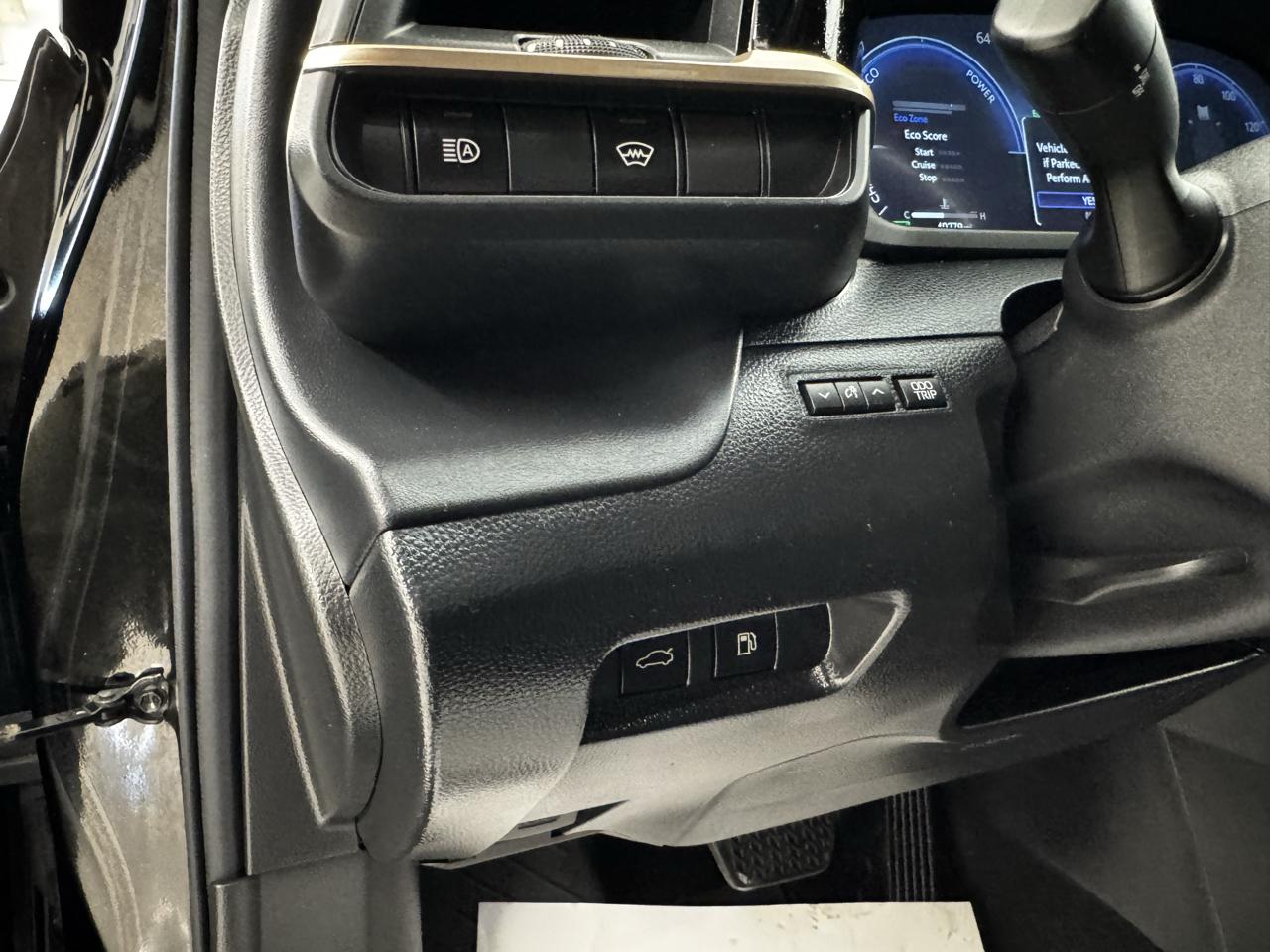 Toyota Crown Limited AWD (Natl) 2023