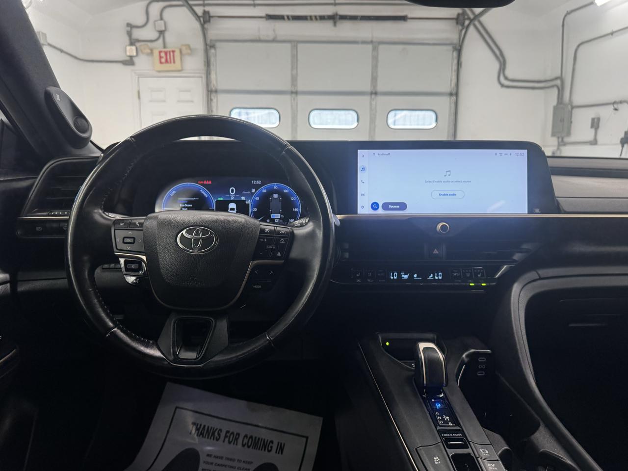 Toyota Crown Limited AWD (Natl) 2023