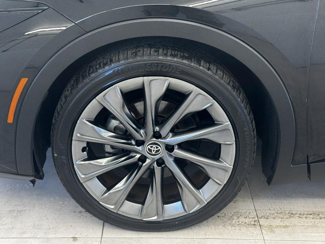 Toyota Crown Limited AWD (Natl) 2023