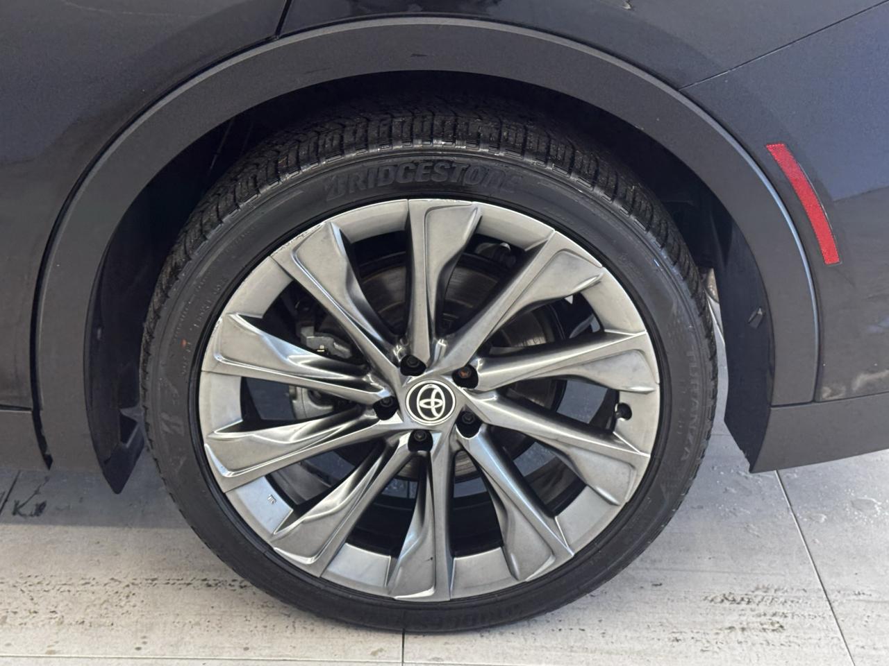 Toyota Crown Limited AWD (Natl) 2023