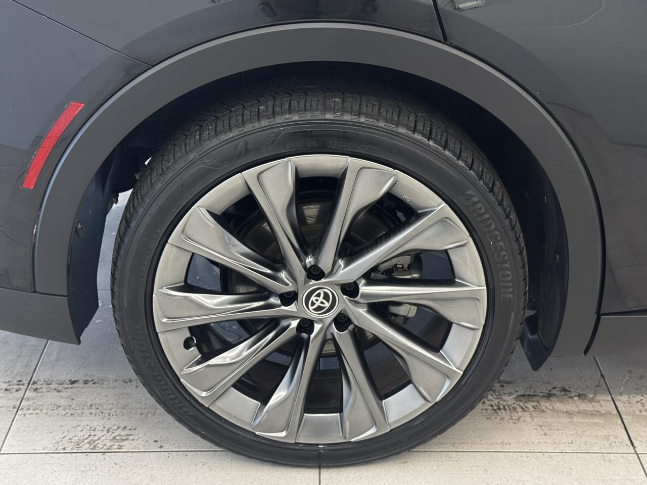 Toyota Crown Limited AWD (Natl) 2023