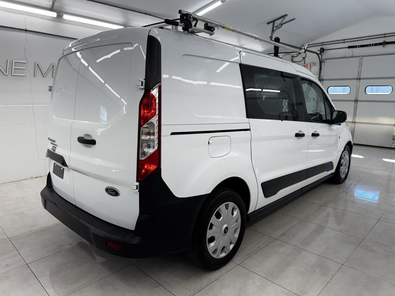 Ford Transit Connect Van XL LWB w/Rear Symmetrical Doors 2021