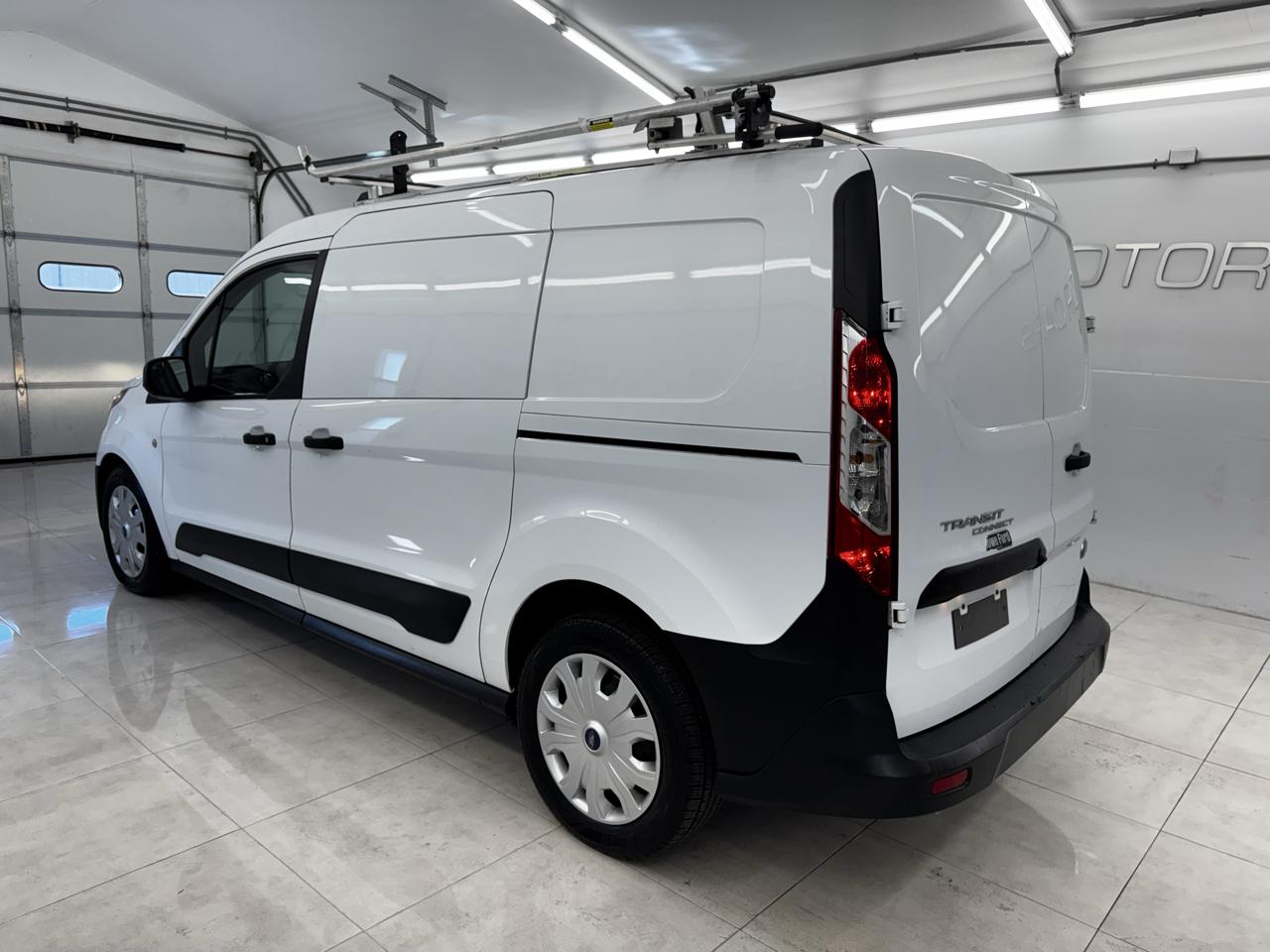 Ford Transit Connect Van XL LWB w/Rear Symmetrical Doors 2021