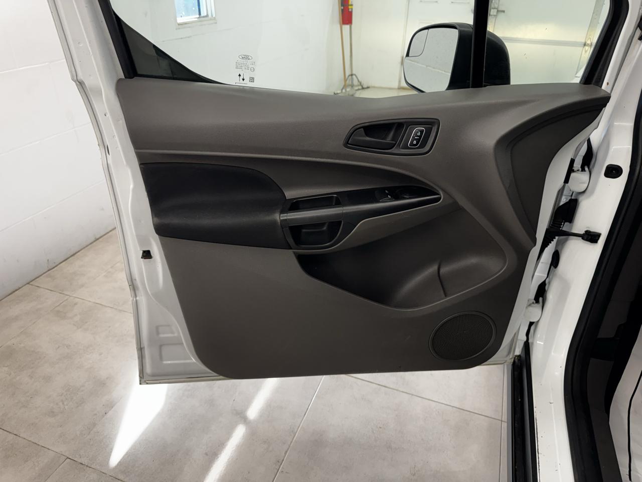 Ford Transit Connect Van XL LWB w/Rear Symmetrical Doors 2021