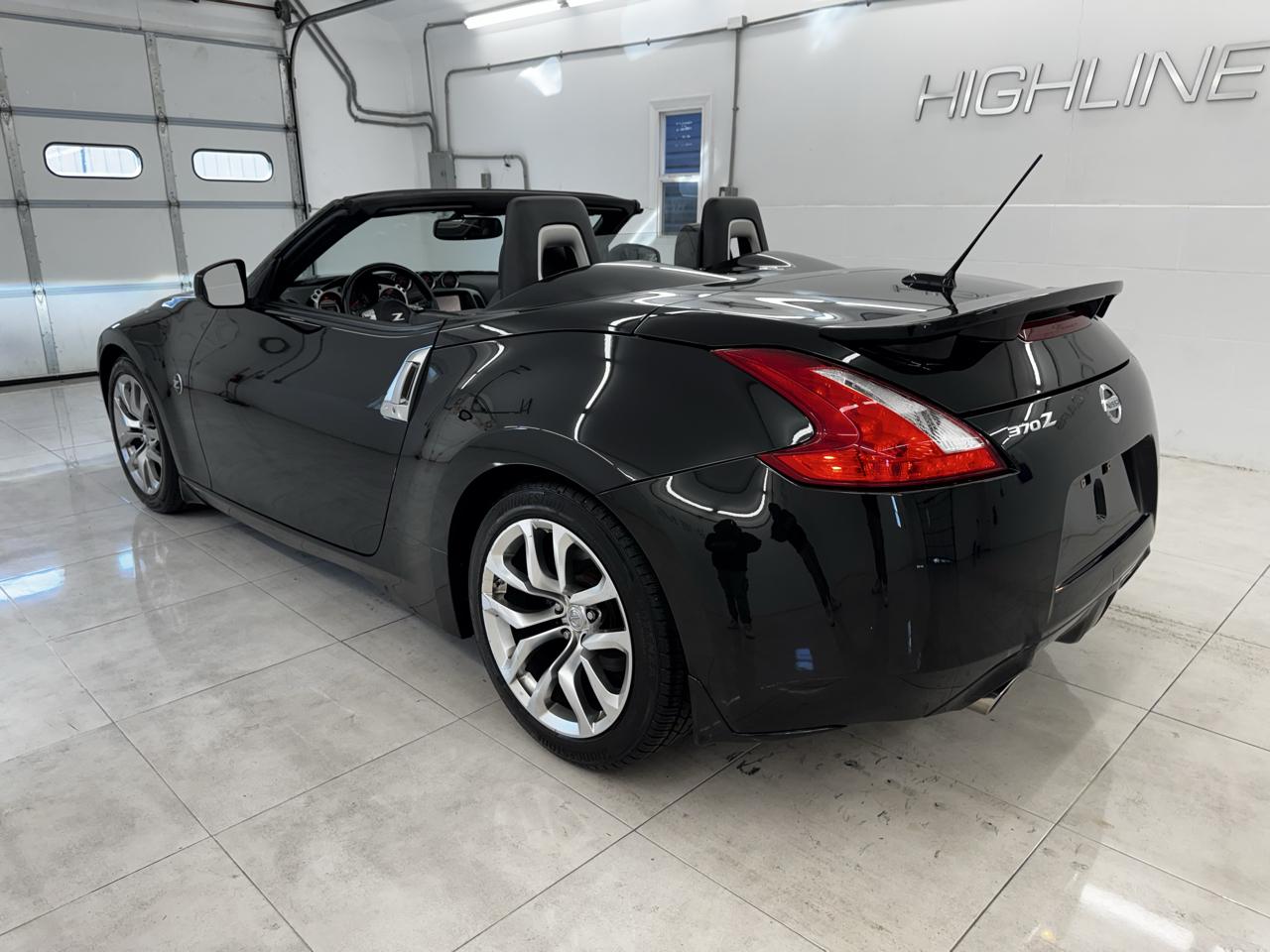 Nissan 370Z 2dr Roadster Manual Touring 2012
