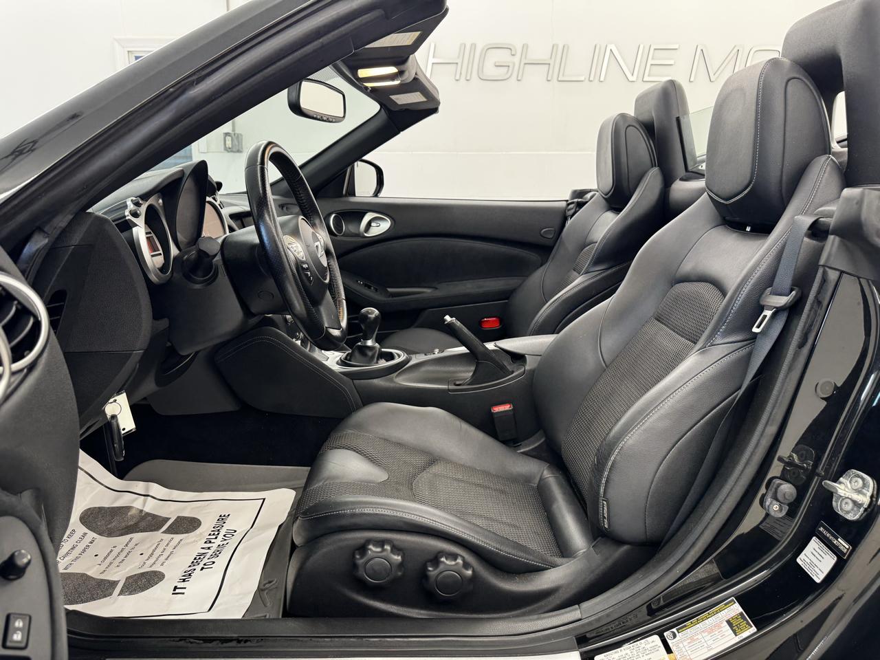 Nissan 370Z 2dr Roadster Manual Touring 2012