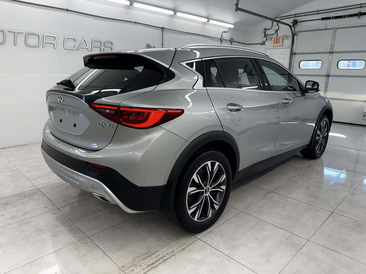 Infiniti QX30 Premium AWD 2018