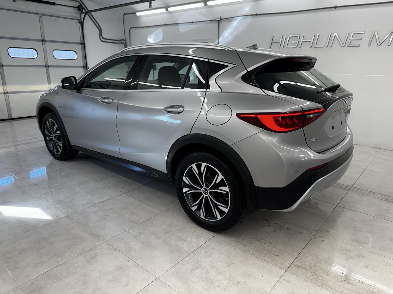 Infiniti QX30 Premium AWD 2018