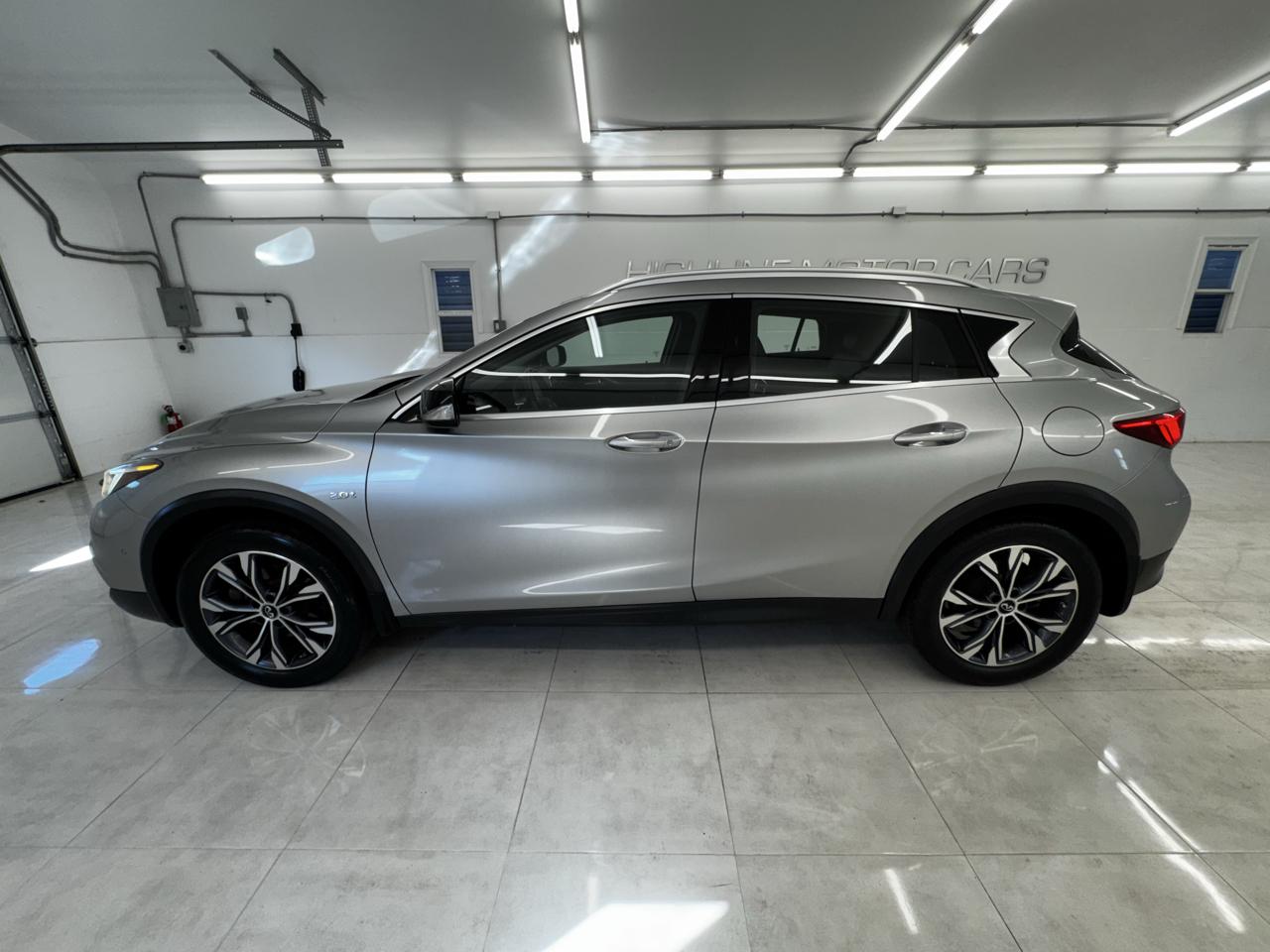 Infiniti QX30 Premium AWD 2018
