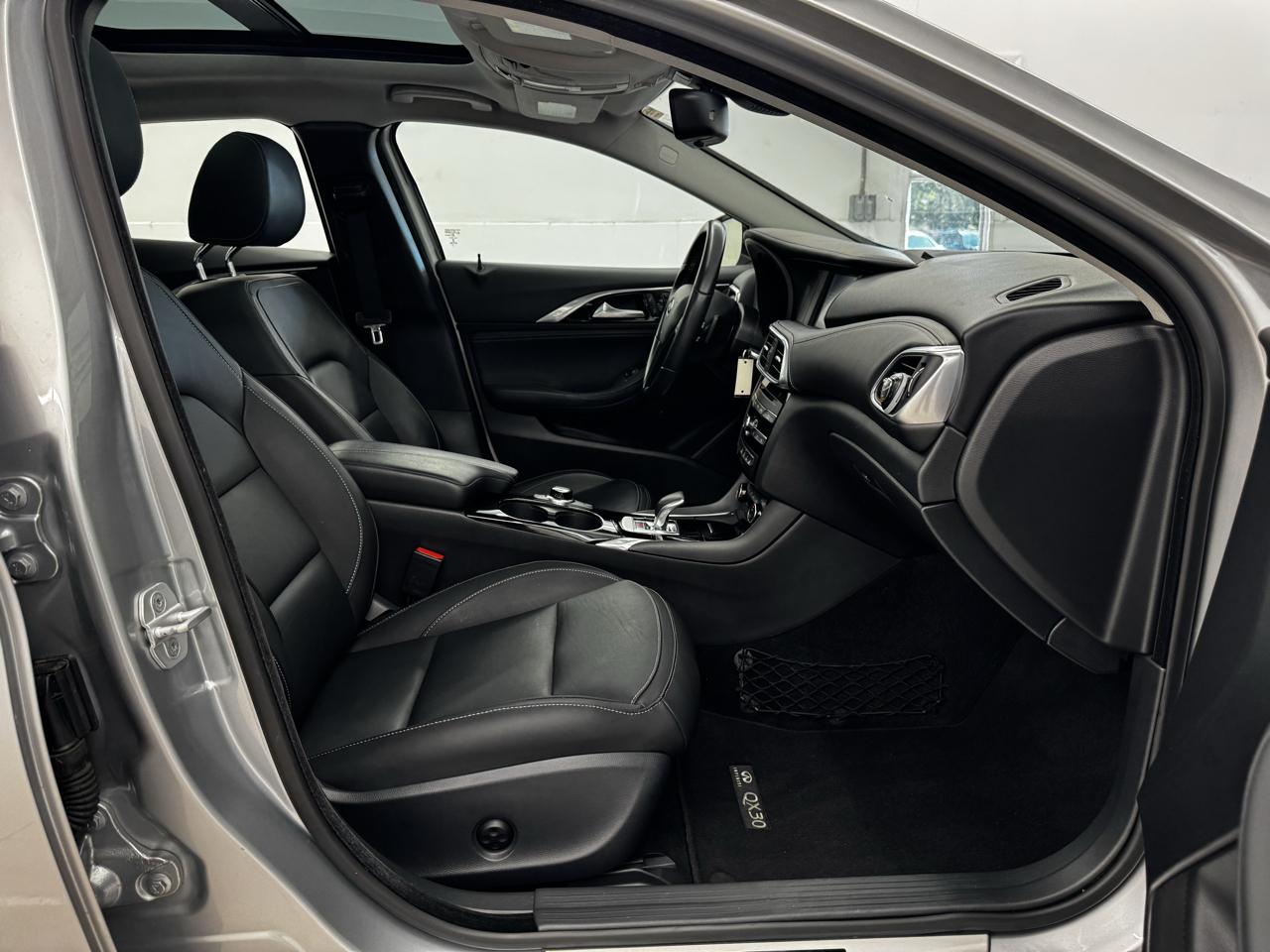 Infiniti QX30 Premium AWD 2018