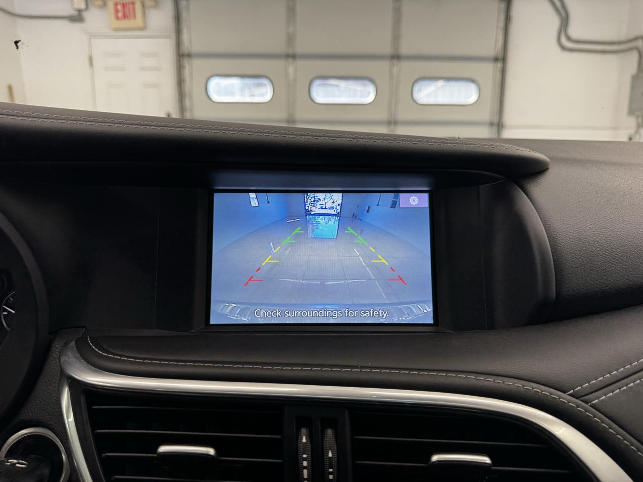 Infiniti QX30 Premium AWD 2018