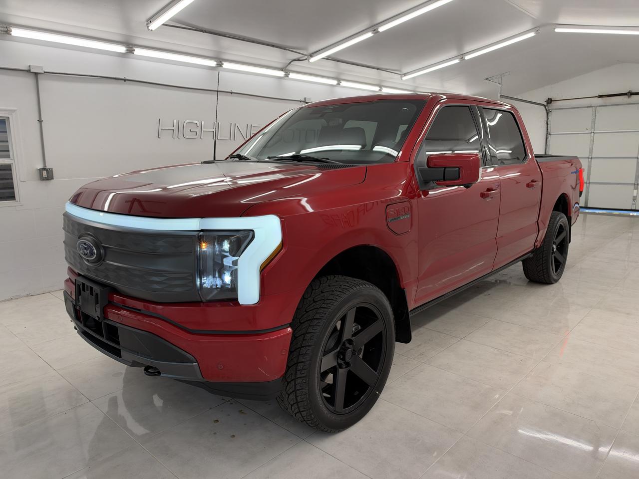 Ford F-150 Lightning Platinum 4WD SuperCrew 5.5' Box 2023