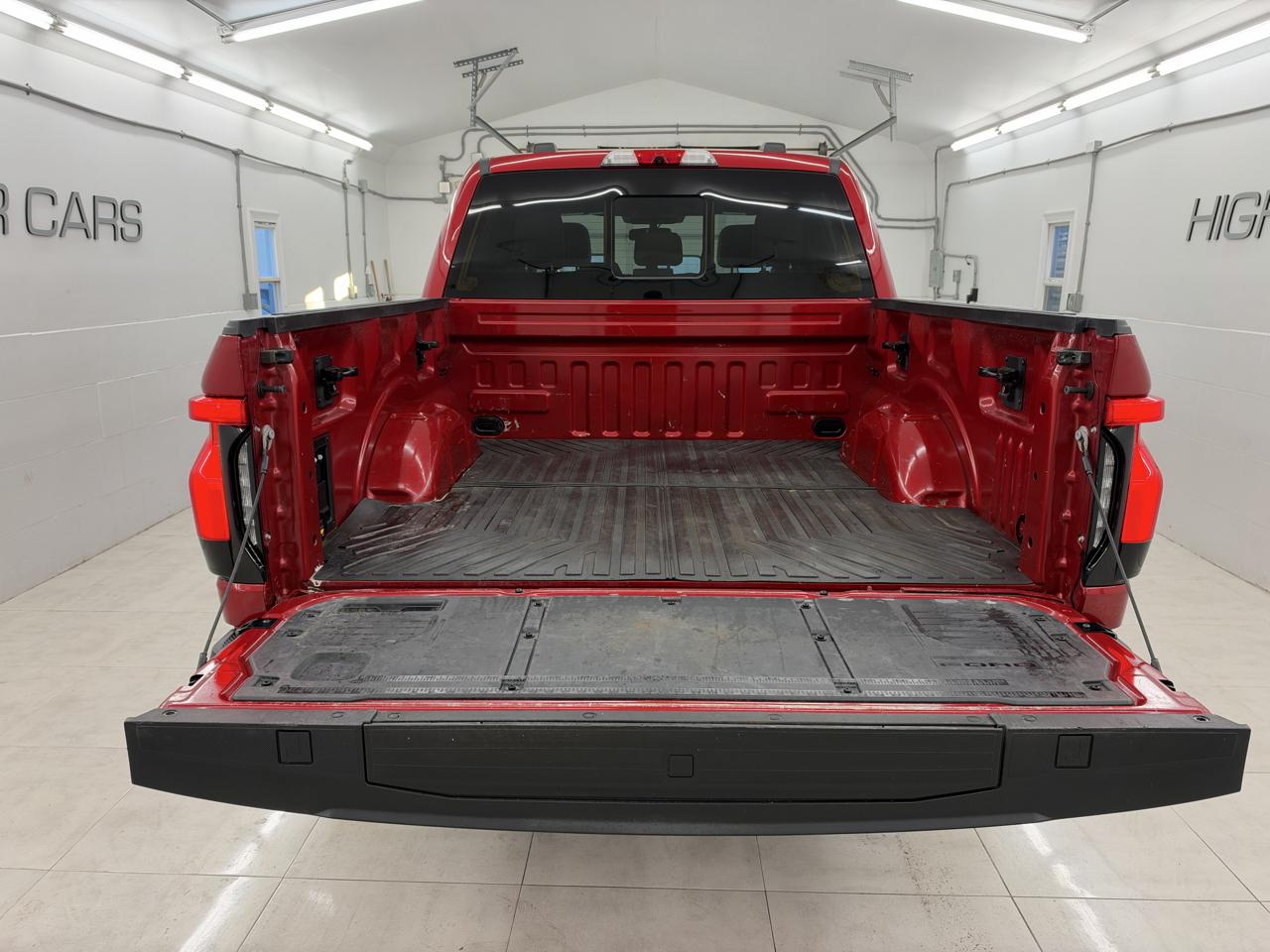 Ford F-150 Lightning Platinum 4WD SuperCrew 5.5' Box 2023