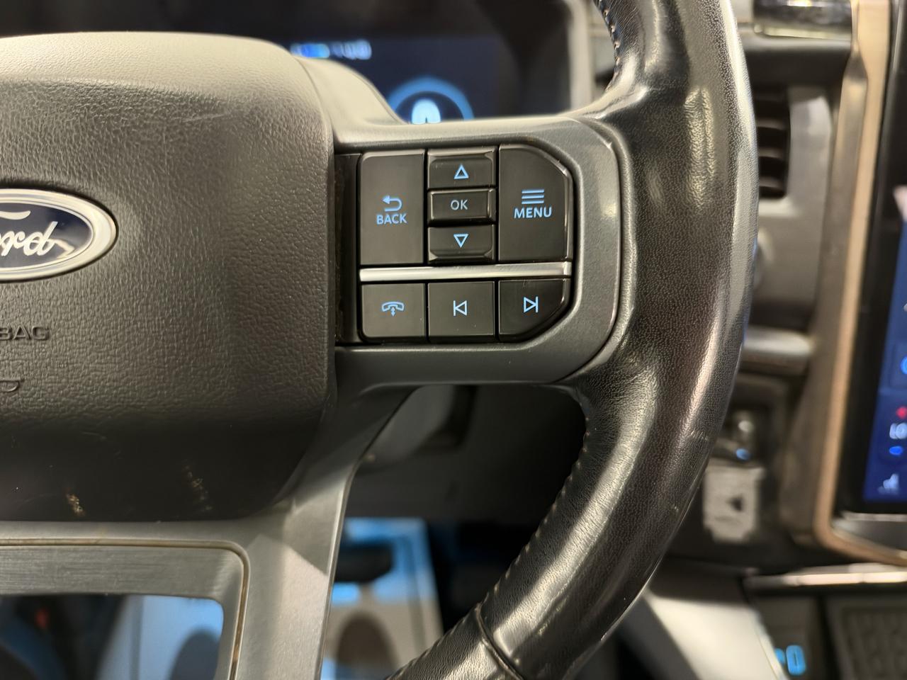 Ford F-150 Lightning Platinum 4WD SuperCrew 5.5' Box 2023