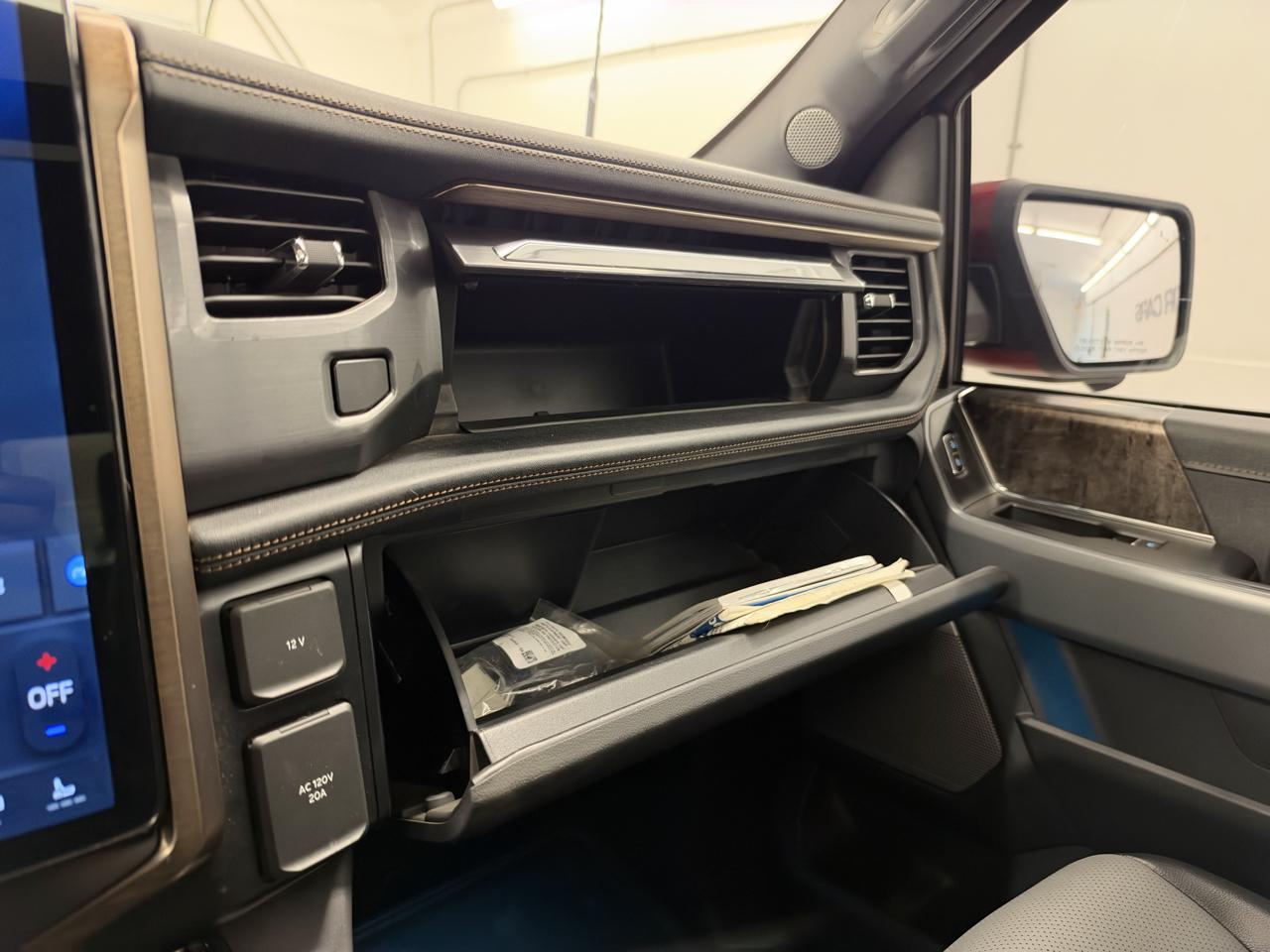 Ford F-150 Lightning Platinum 4WD SuperCrew 5.5' Box 2023