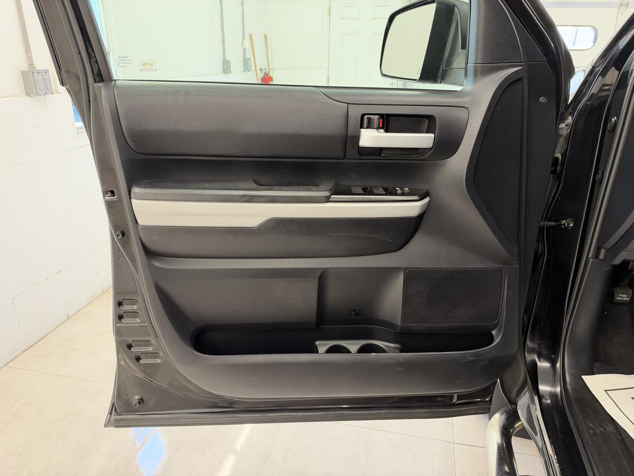 Toyota Tundra 4WD TRD Pro Double Cab 6.5' Bed 5.7L (Natl) 2020