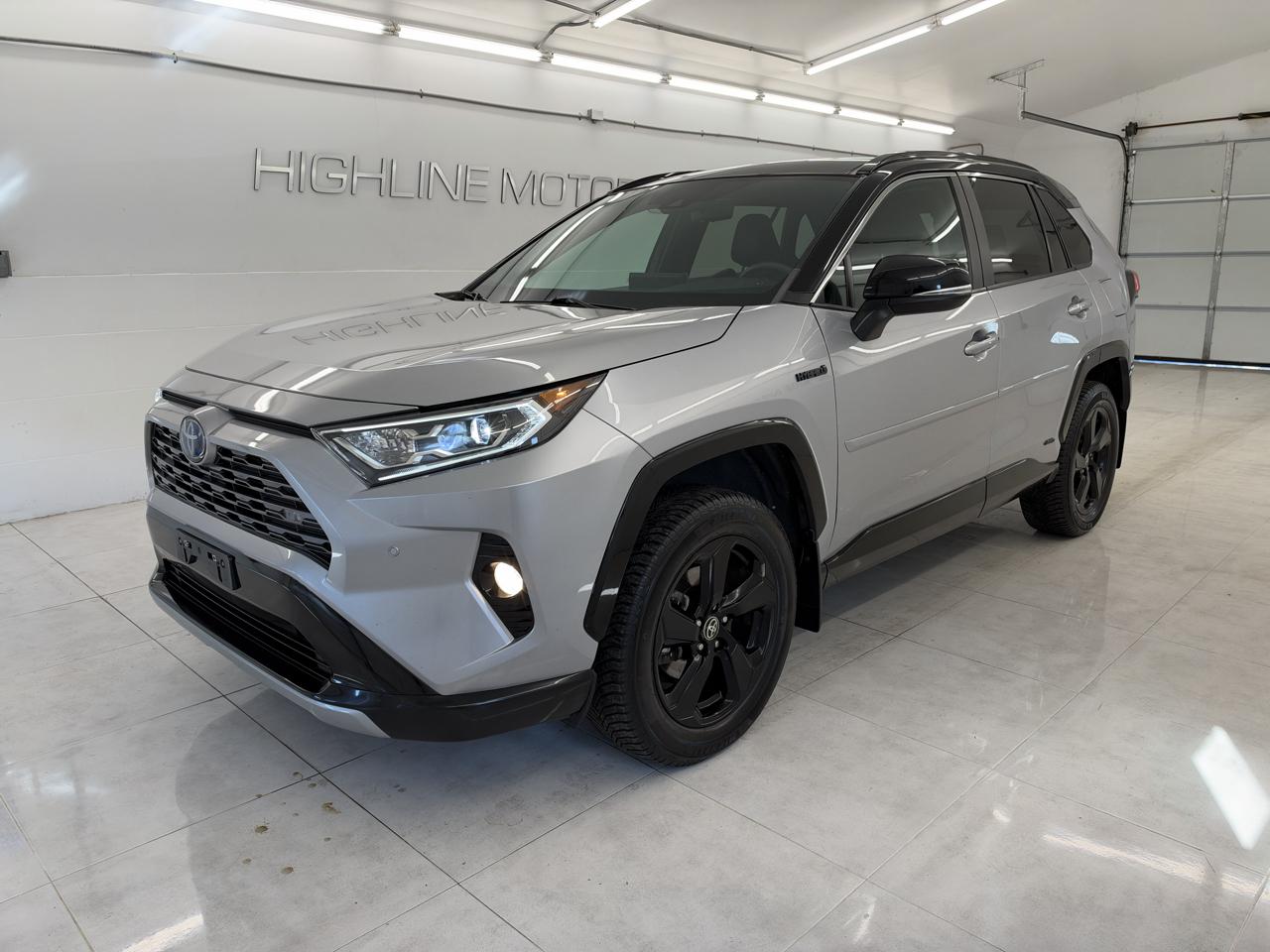 Toyota RAV4 Hybrid XSE AWD (Natl) 2021