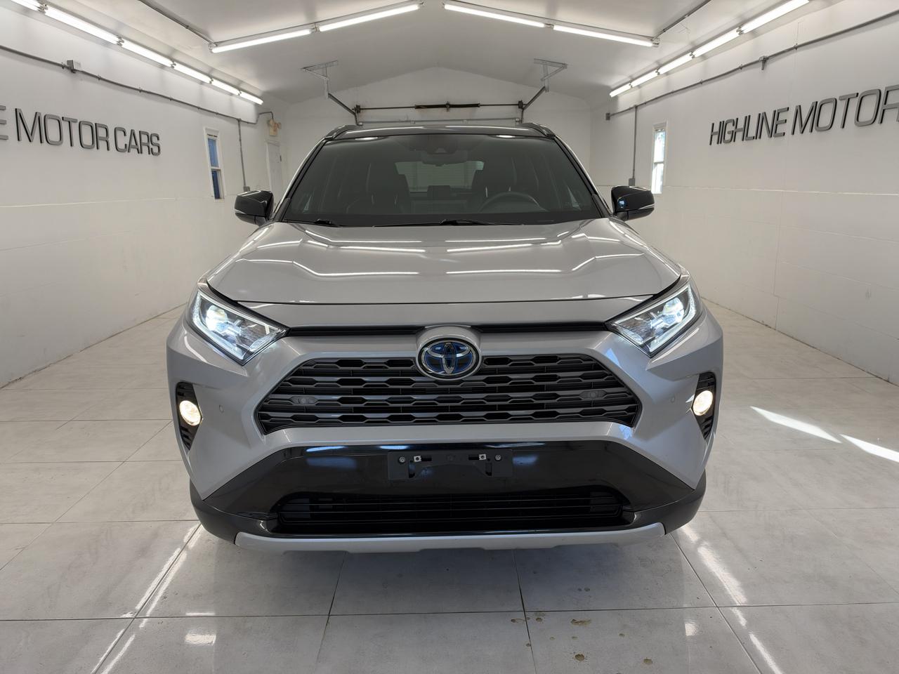Toyota RAV4 Hybrid XSE AWD (Natl) 2021