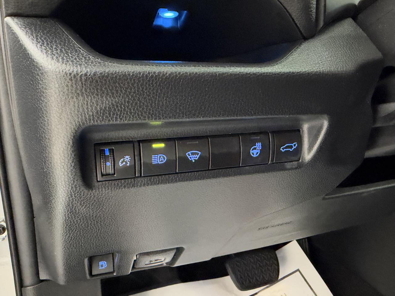 Toyota RAV4 Hybrid XSE AWD (Natl) 2021