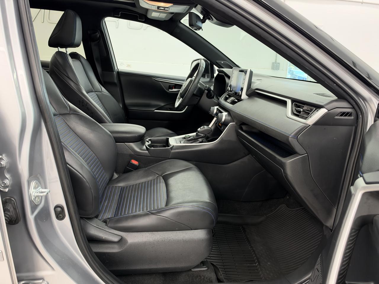 Toyota RAV4 Hybrid XSE AWD (Natl) 2021