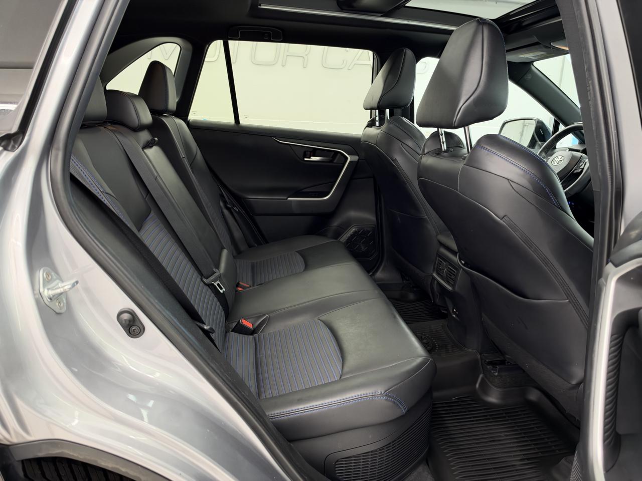 Toyota RAV4 Hybrid XSE AWD (Natl) 2021