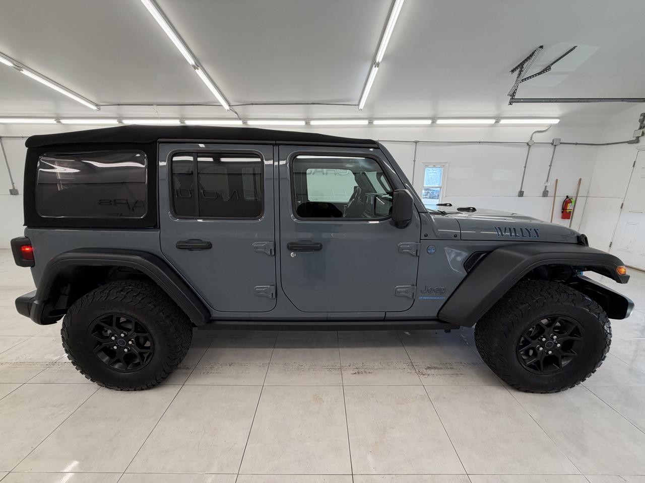 Jeep Wrangler 4xe Willys 4x4 2024
