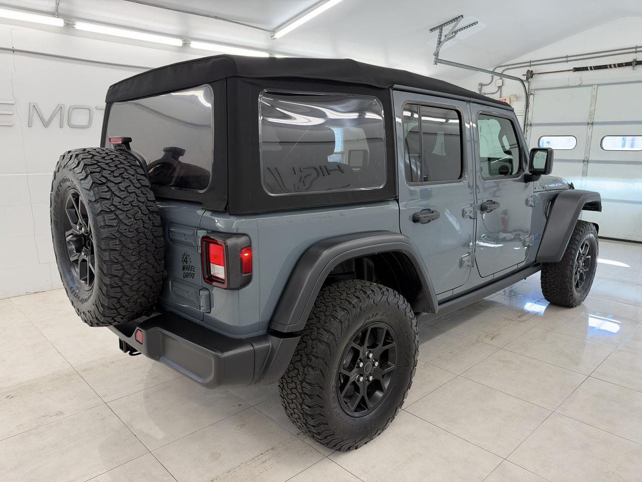 Jeep Wrangler 4xe Willys 4x4 2024