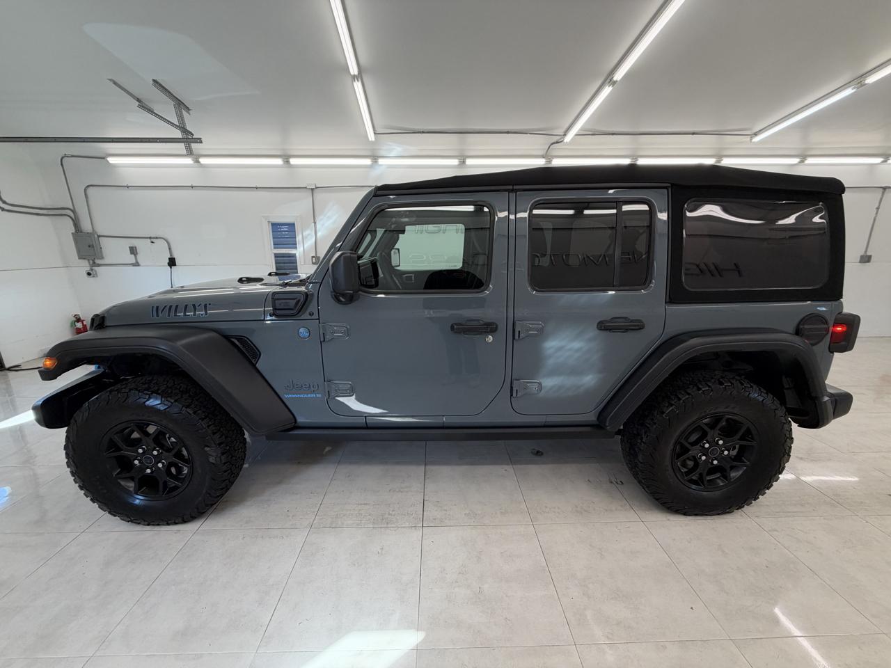 Jeep Wrangler 4xe Willys 4x4 2024