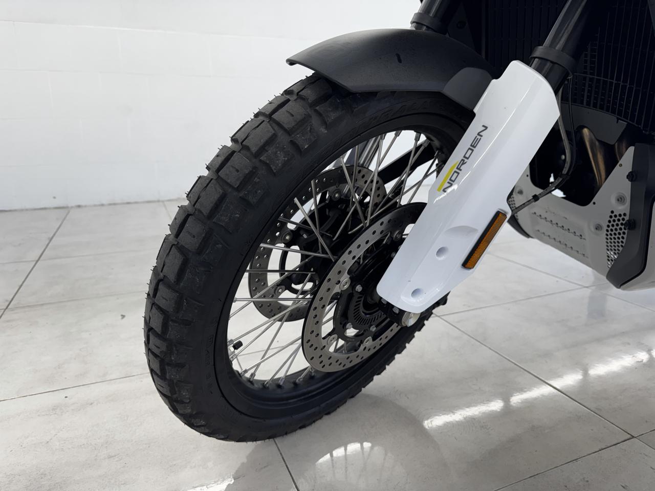 Husqvarna  Norden 901  2024