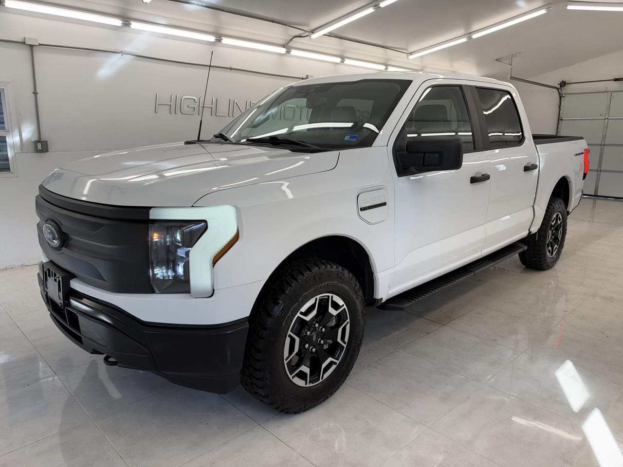 Ford F-150 Lightning LARIAT 4WD SuperCrew 5.5' Box 2022