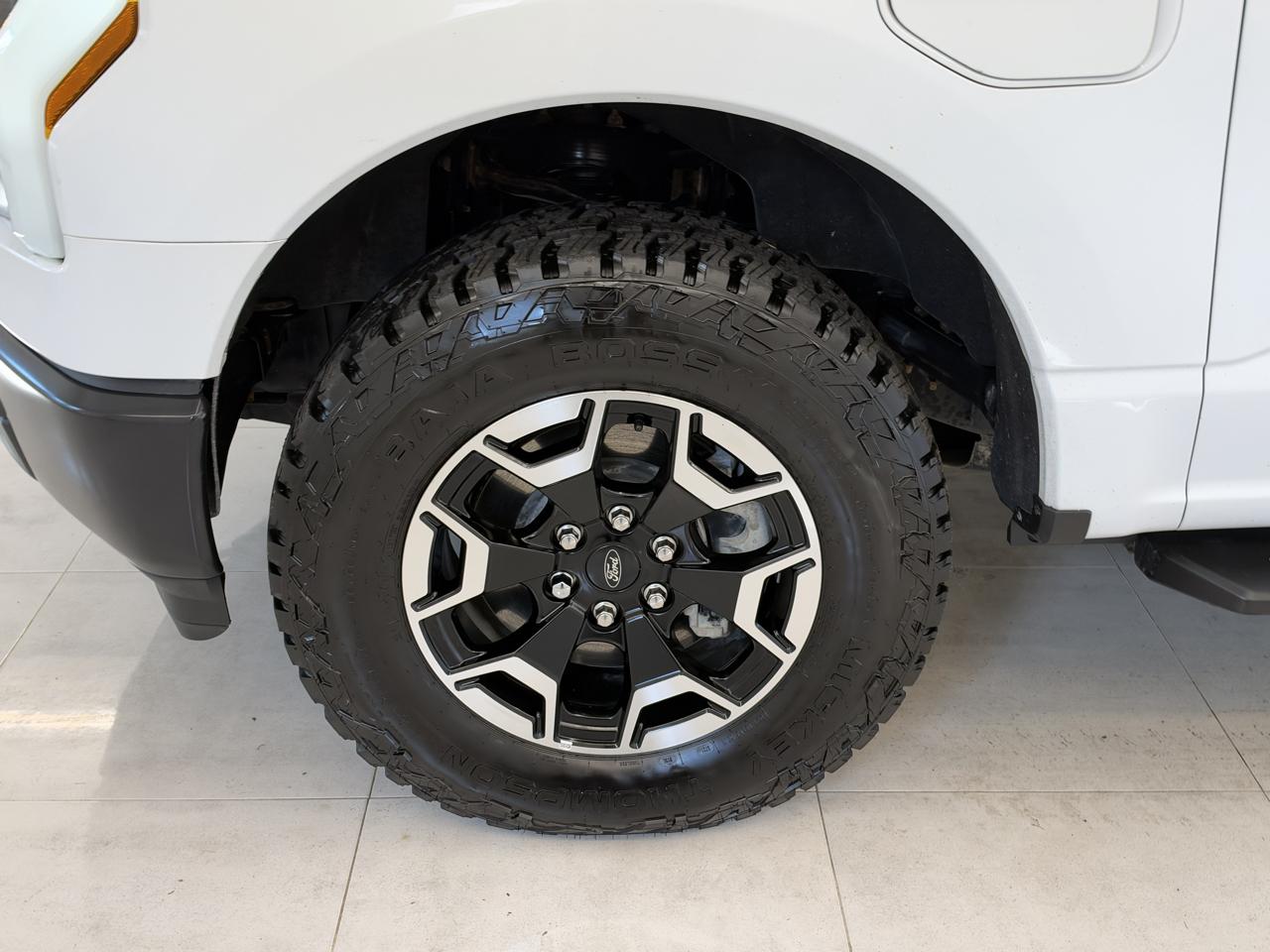 Ford F-150 Lightning LARIAT 4WD SuperCrew 5.5' Box 2022