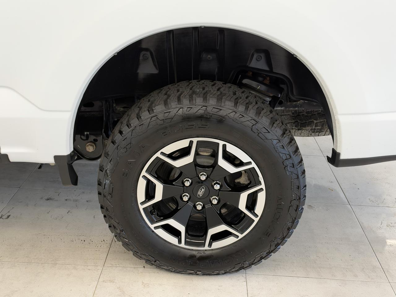 Ford F-150 Lightning LARIAT 4WD SuperCrew 5.5' Box 2022