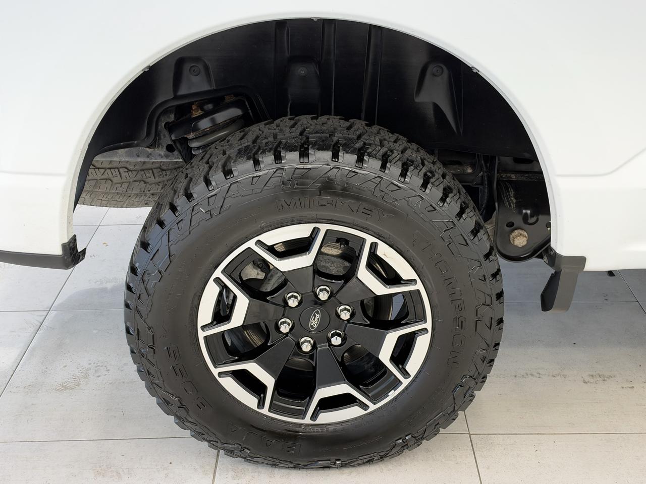 Ford F-150 Lightning LARIAT 4WD SuperCrew 5.5' Box 2022