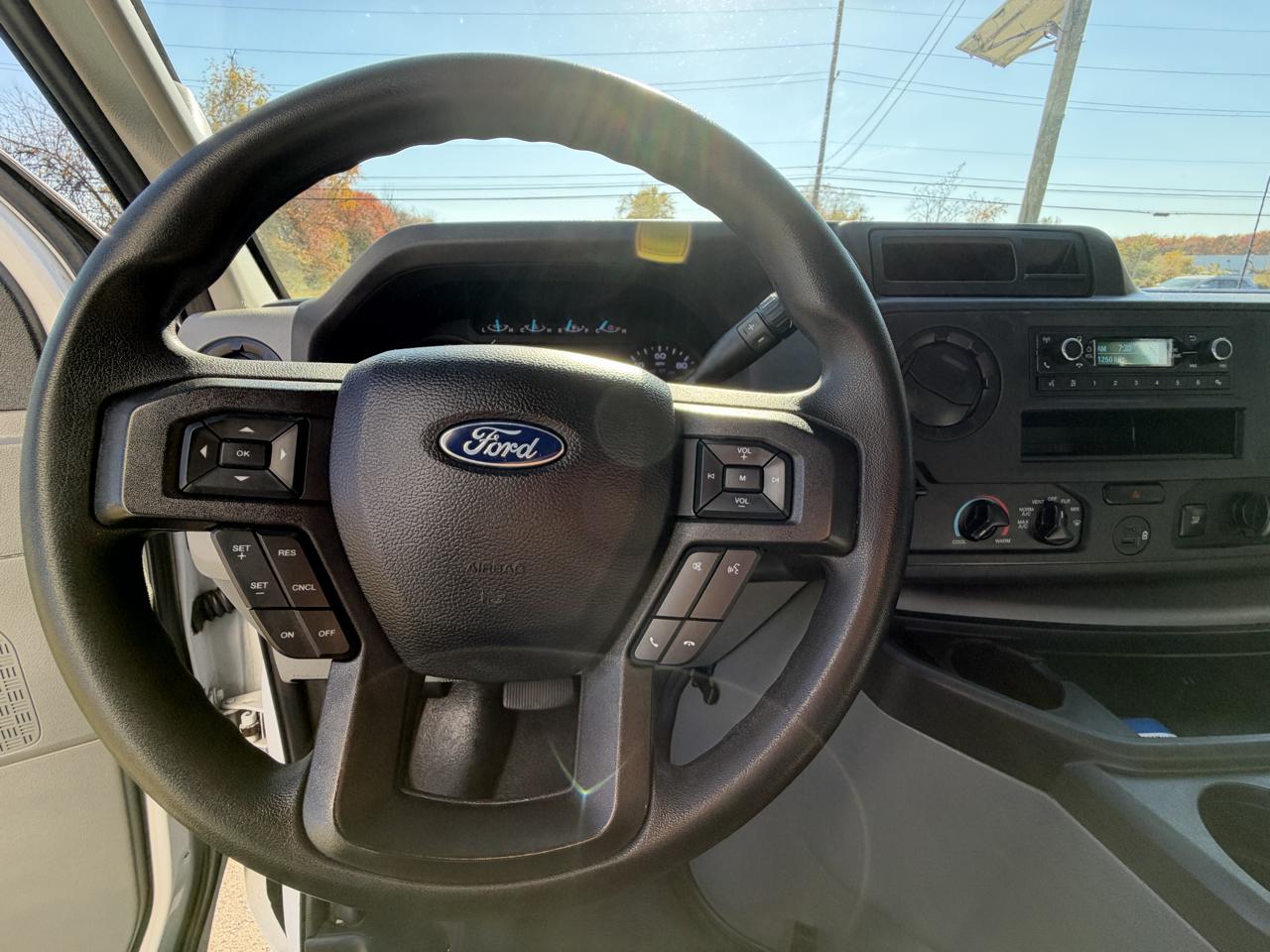 Ford E-Series Cutaway E-350 SRW 138" WB 2021