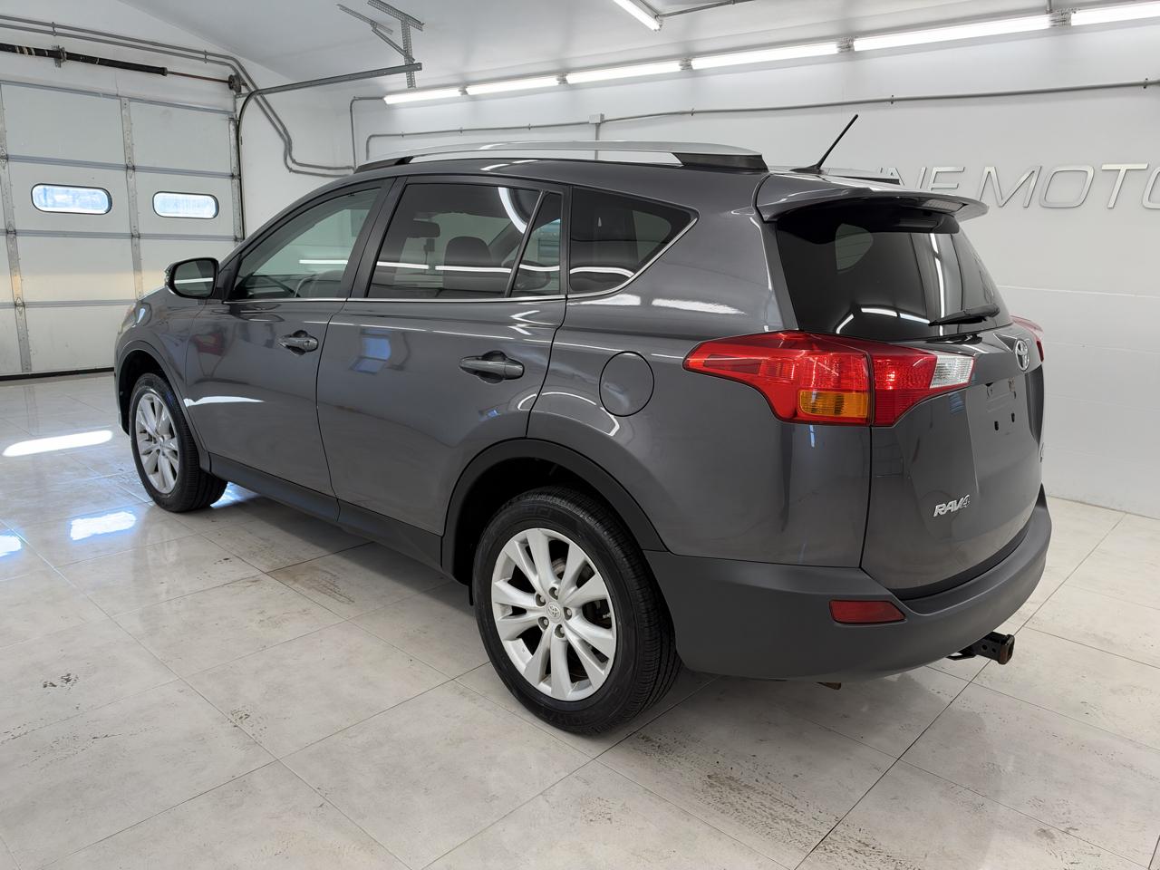 Toyota RAV4 AWD 4dr Limited (Natl) 2015