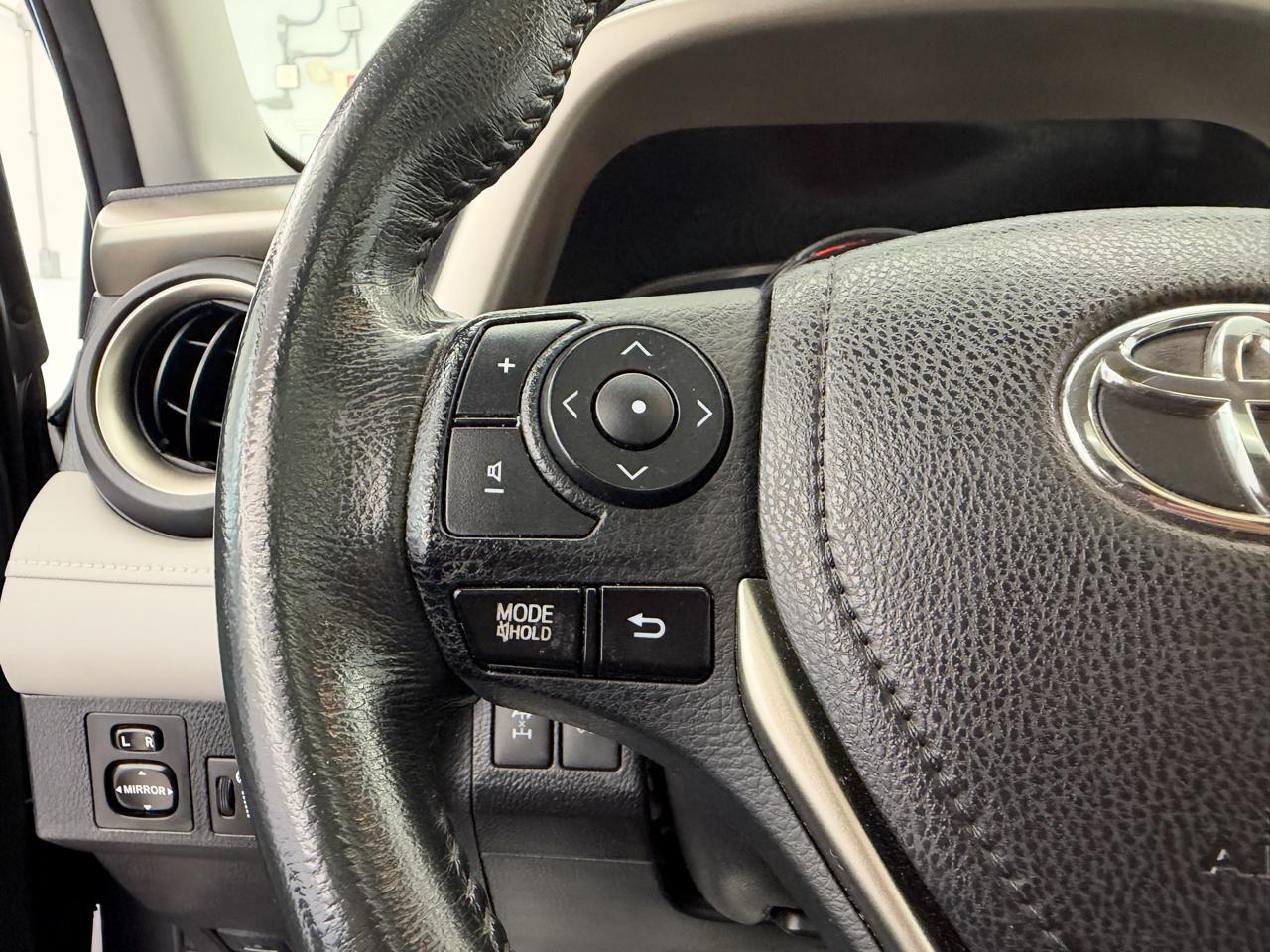 Toyota RAV4 AWD 4dr Limited (Natl) 2015