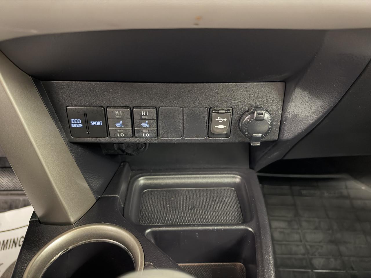 Toyota RAV4 AWD 4dr Limited (Natl) 2015