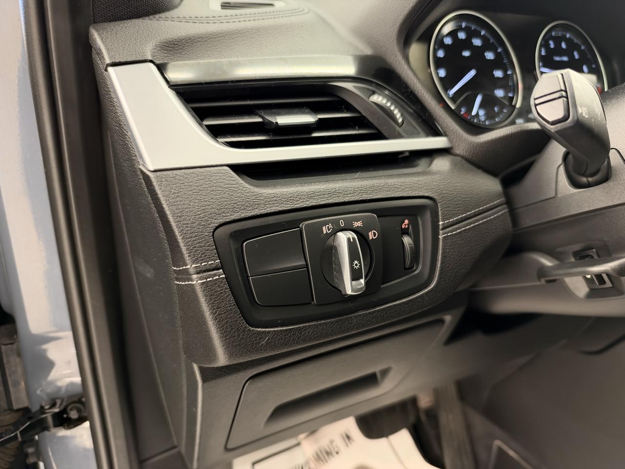 BMW X1 xDrive28i Sports Activity Vehicle 2021