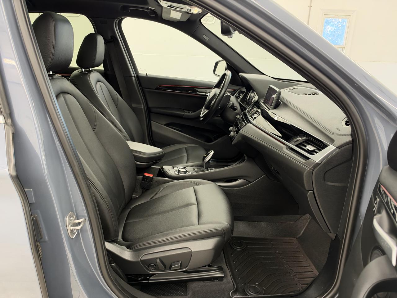 BMW X1 xDrive28i Sports Activity Vehicle 2021
