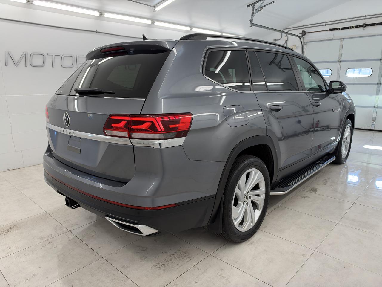 Volkswagen Atlas 3.6L V6 SE w/Technology 4MOTION 2023